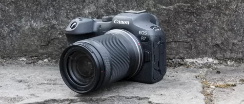  دوربین بدون آینه کانن Canon EOS R7 with 18-150mm Lens  