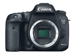  دوربین حرفه ای کانن Canon EOS 7D Mark II 18-135  